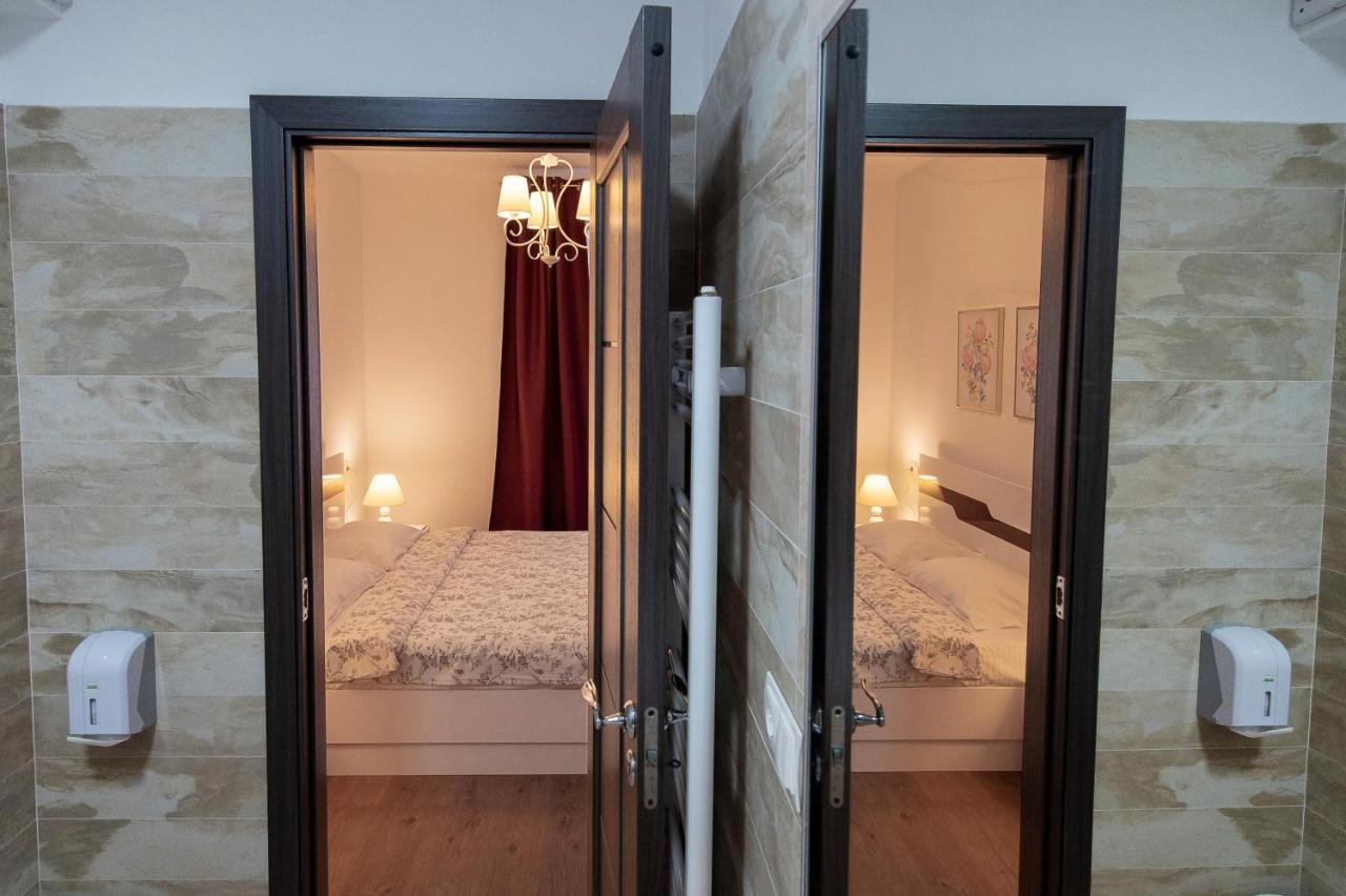 Tonitza Apartments Cluj-Napoca Ngoại thất bức ảnh